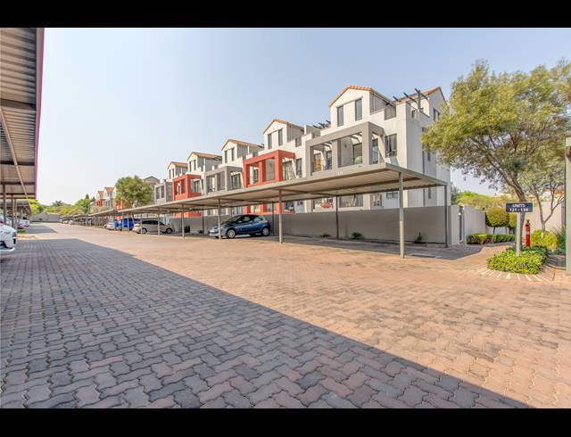 BEDROOM STUDIO APARTMENT FOR SALE IN SUNNINGHILL